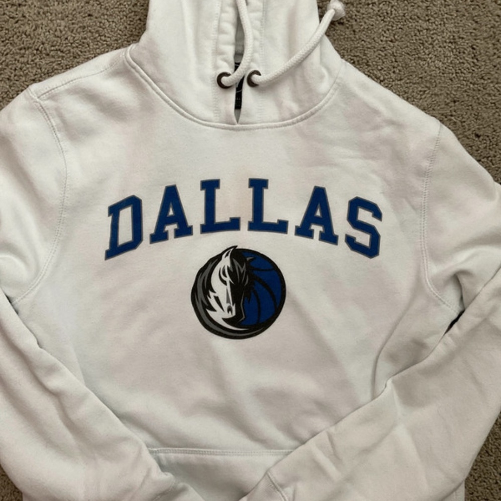 White Dallas Mavericks Hoodie